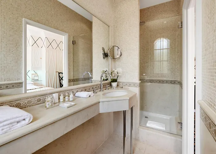 Hotel Belles Rives